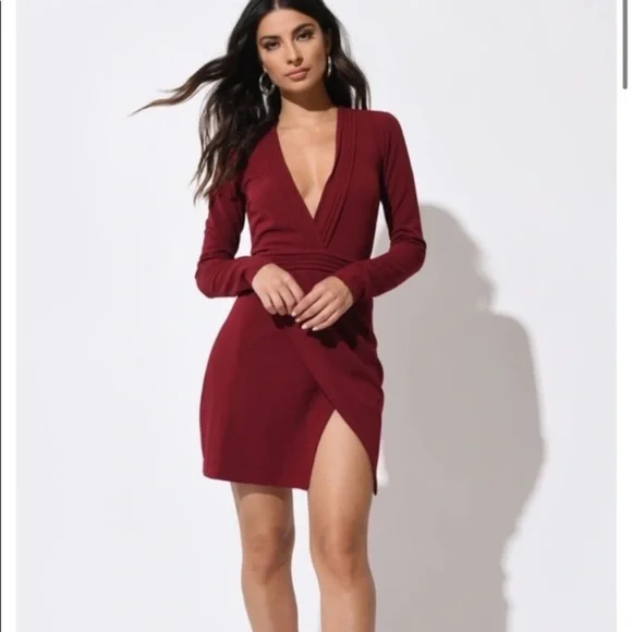 TOBI XS DRESS NWT AVA WINE bodycon deep v front split burgundy long sleeve - Picture 1 of 14